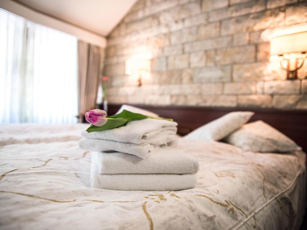 Hotel Restaurant La Porte D'Octodure Martigny Εξωτερικό φωτογραφία