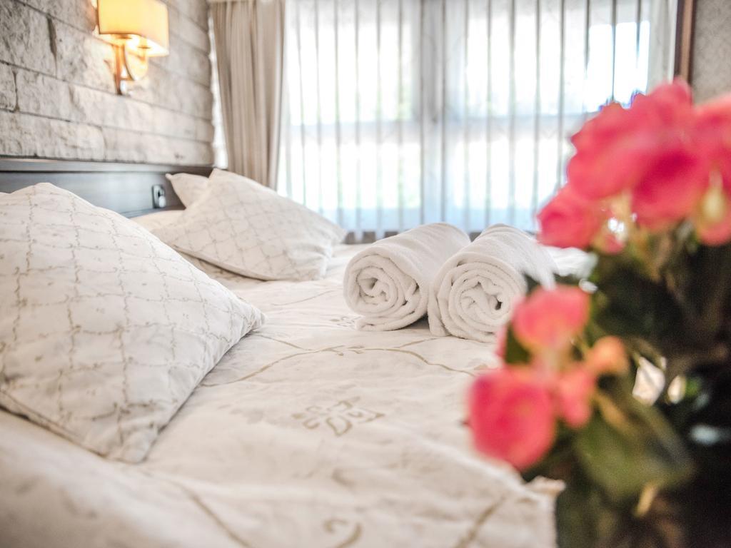 Hotel Restaurant La Porte D'Octodure Martigny Εξωτερικό φωτογραφία