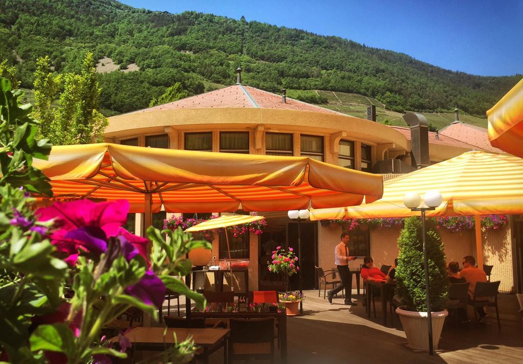 Hotel Restaurant La Porte D'Octodure Martigny Εξωτερικό φωτογραφία